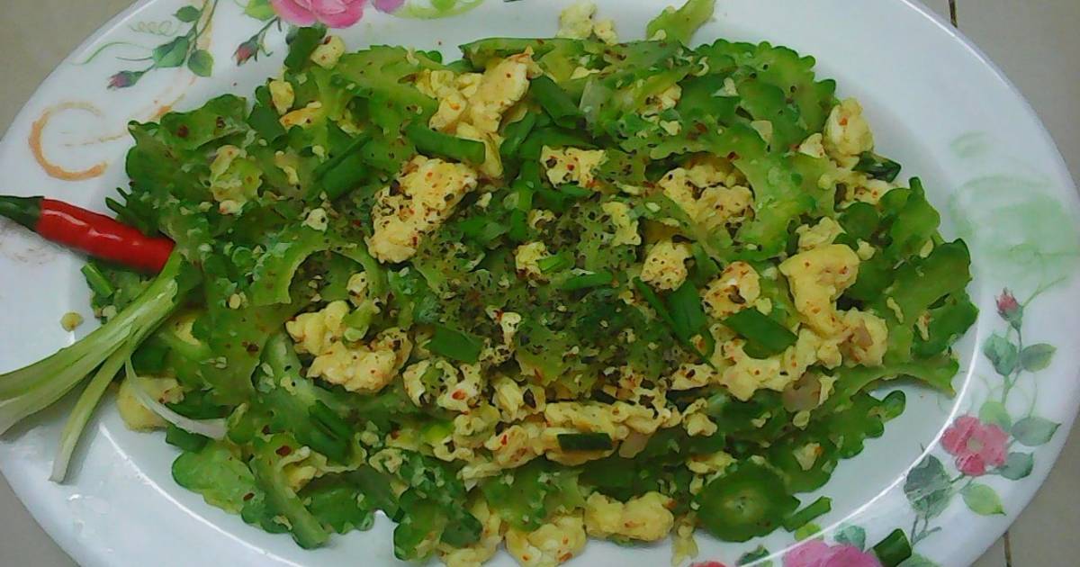 Khổ qua xào trứng