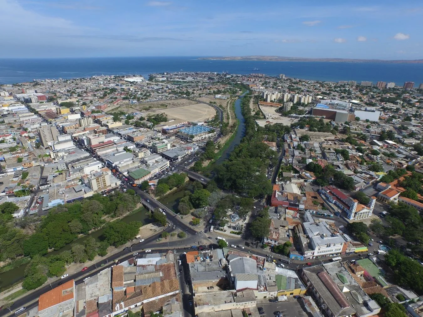 Vista actual de Cumaná y su río