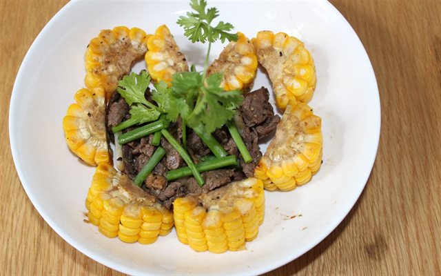 Bò Xào Bắp Mỹ