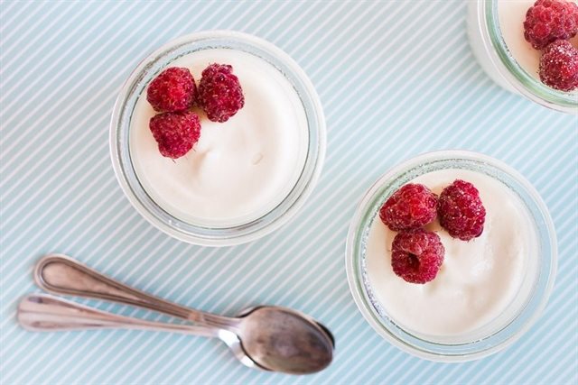 Bánh Mousse Chocolate Trắng