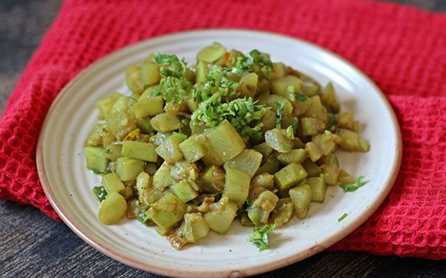 Bầu Xào Cà Ri