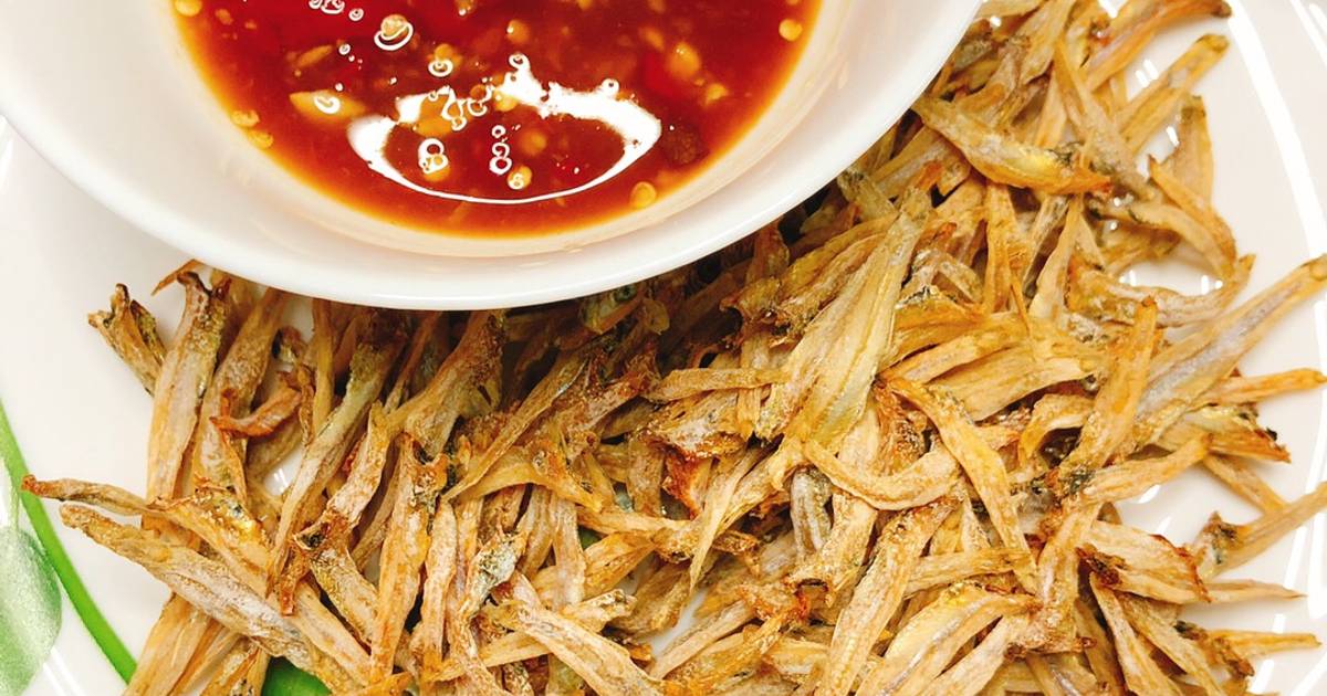 Cá cơm khô rang trỏng chấm mắm me