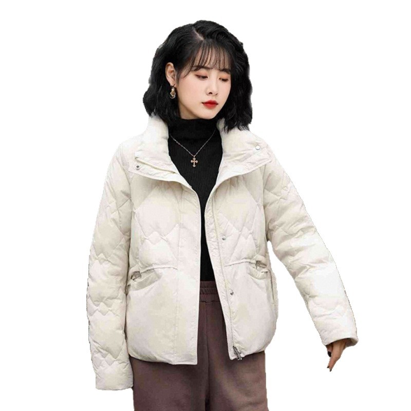 Short, insulated women's down jacket