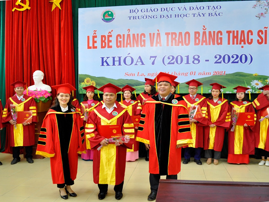 Lễ bế giảng và trao bằng thạc sĩ khóa 7 (2018 - 2020)