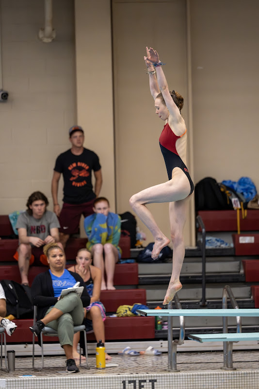 Photo from C: New River Diving of Emma LaFountain