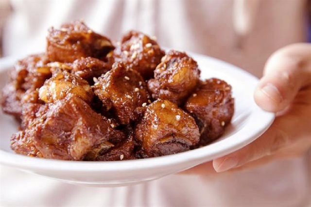 Sườn Heo Sốt Chua Ngọt