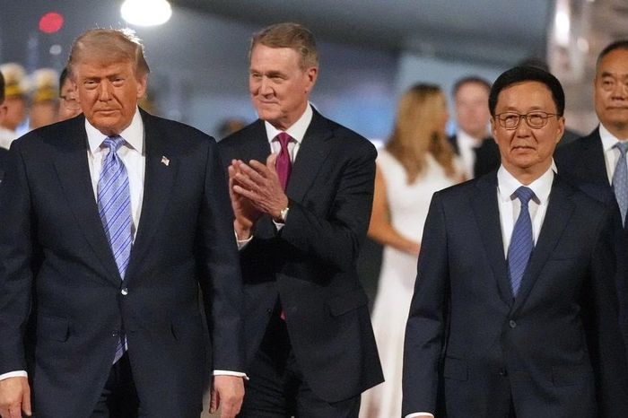 Tổng thống Mỹ Donald Trump được chào đón nồng nhiệt tại Bắc Kinh - Báo Tiền Phong