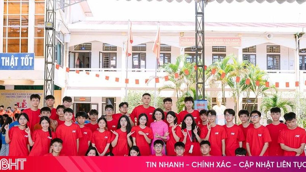 Lễ trưởng thành tuổi 18: Tri ân và lưu luyến - Báo Hà Tĩnh