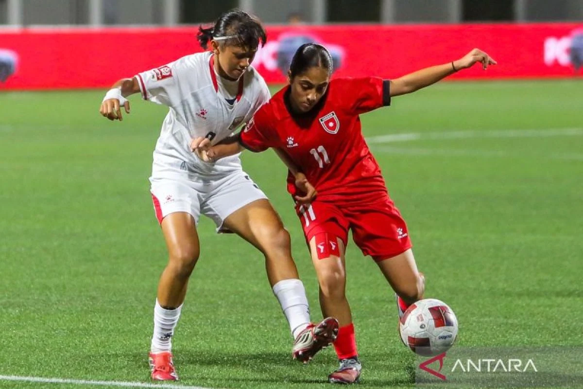 Pemain Timnas Putri U-17 Indonesia saat menjalani sesi latihan dan pertandingan internasional.