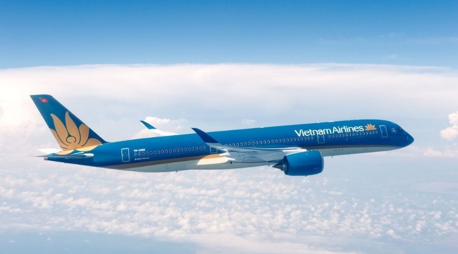 Bạn có thể đi máy bay hoặc qua cửa khẩu quốc tế từ Việt Nam đến Vân Nam