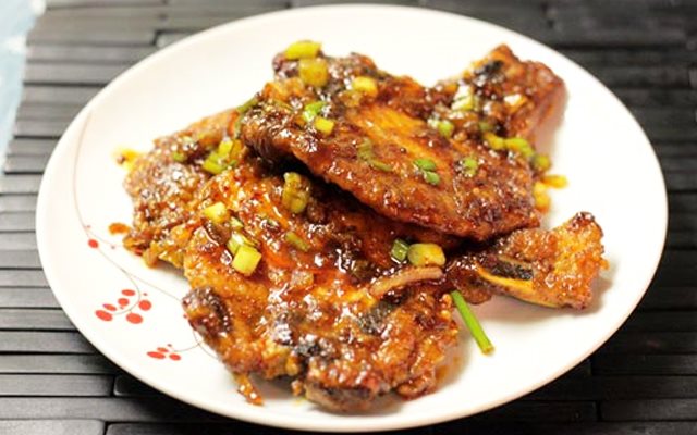 Sườn Cốt Lết Sốt Dầu Hào