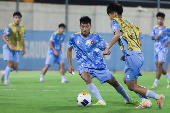 U17 Việt Nam sẵn sàng cho trận quyết đấu U17 UAE - Đài Phát thanh và truyền hình Hà Nội