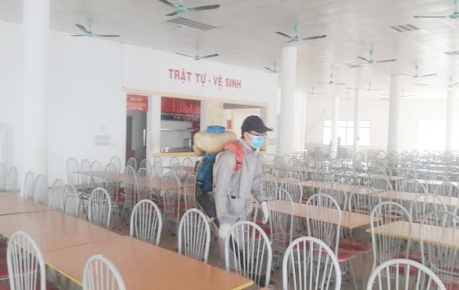 Lưu học sinh Lào ở khu nội trú Trường Đại học Tây Bắc với công tác phòng chống dịch