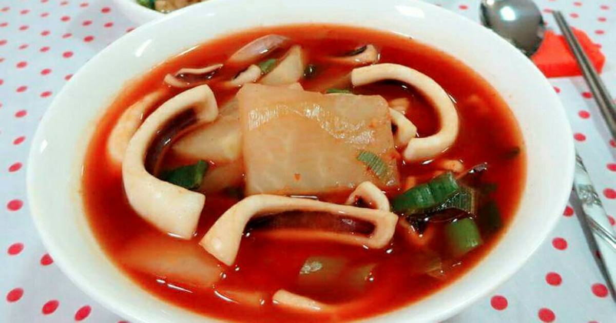 Canh Mực 오징어무 국