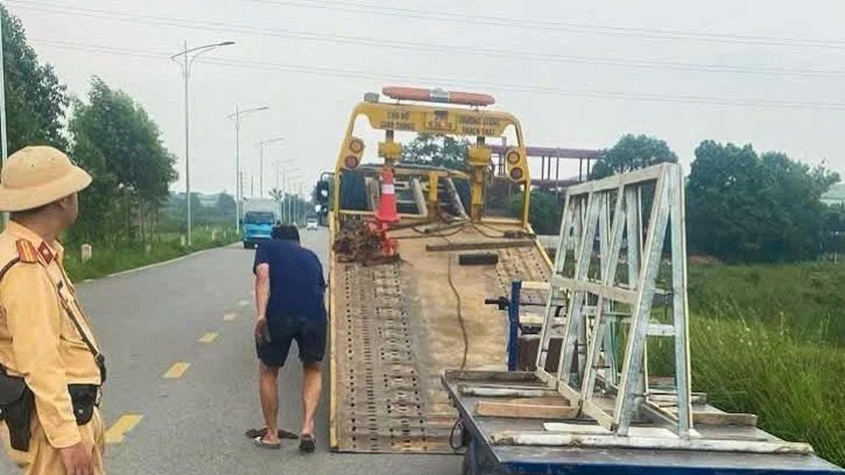 Hà Nội xử lý 25 xe tự chế, ngăn hiểm họa tai nạn từ phương tiện '3 không' - Báo Tri thức &amp; Cuộc sống