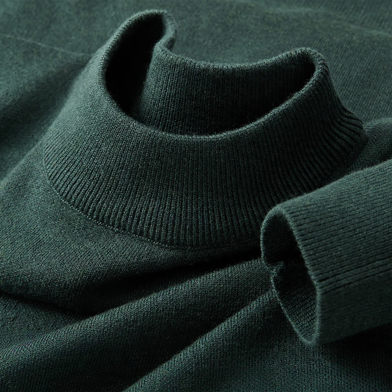 Men's wool sweater with stand-up collar and fleece lining