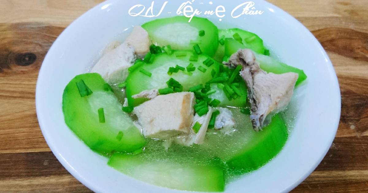Canh gà hầm bí xanh