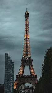 Eiffel Tower Paris Dusk Moody Overcast Sky Architecture