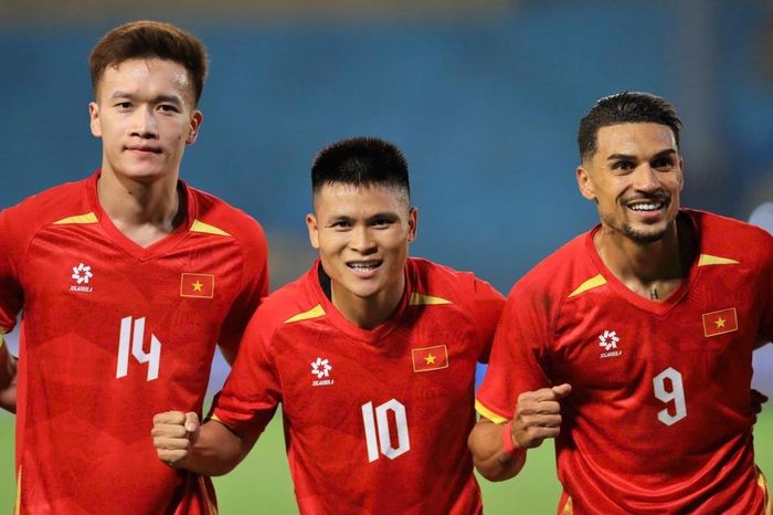 Hoàng Đức nói lời 'gan ruột' về Hoàng Hên, quyết cùng ĐT Việt Nam đả bại Malaysia - Báo Điện tử Tiếng nói Việt Nam