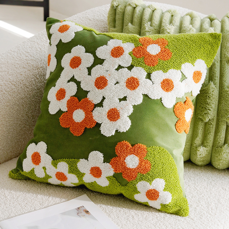 Decorative pillow with floral pattern, cotton