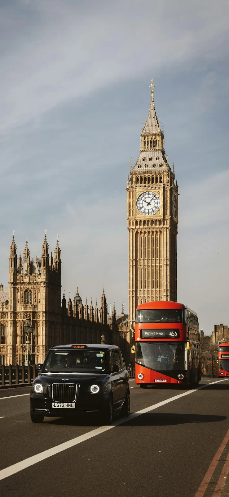 Big Ben London Iconic Traffic - Street Photography 4K iPhone Wallpaper (2739x5934)