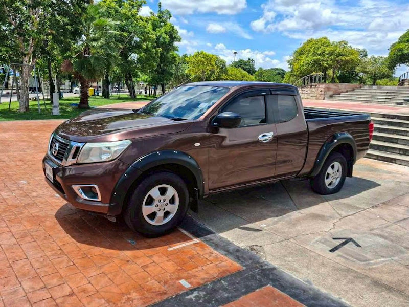 NISSAN NAVARA