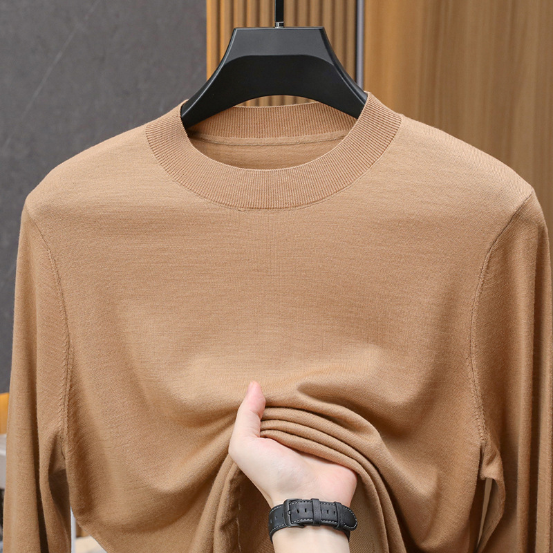 Machine-washable long-sleeve shirt made of virgin wool