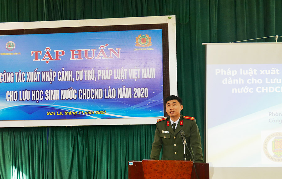 Khai mạc tập huấn công tác xuất nhập cảnh, cư trú, pháp luật Việt Nam cho Lưu học sinh nước CHDCND Lào năm 2020