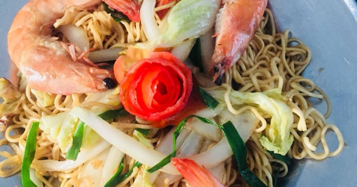 Mì xào tôm (ăn xế)