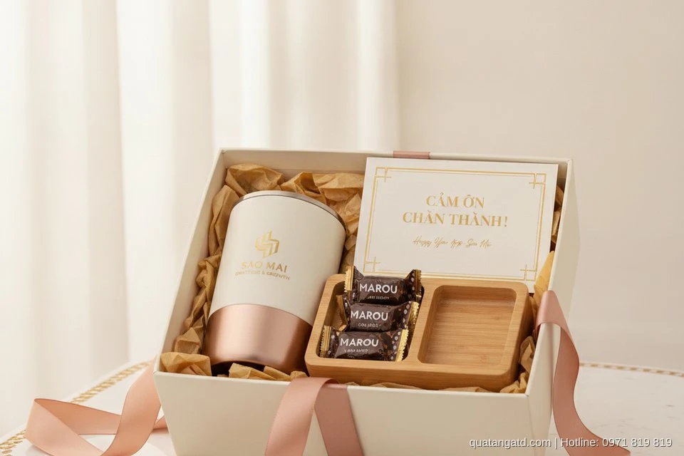 Quà Tặng Nhân Viên Cuối Năm – Bí Quyết Giữ Chân Nhân Tài & Gắn Kết Đội Ngũ