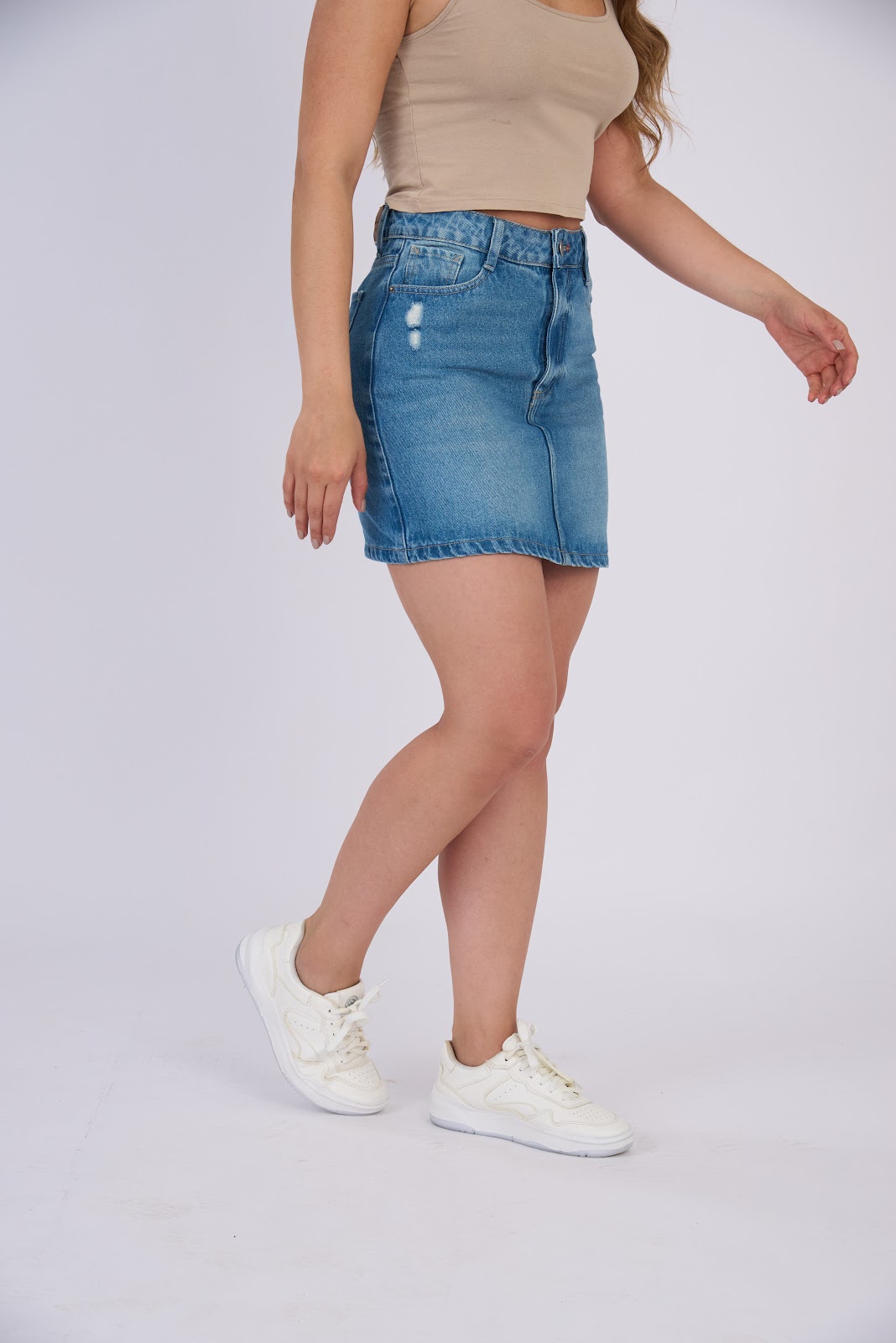 Falda corta en denim rígido, color azul medio 100% algodón - Vista 3