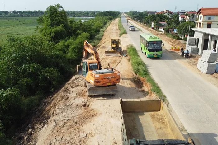 Xã Thiên Lộc cải tạo mở rộng tuyến đê Tả Hồng - Đài Phát thanh và truyền hình Hà Nội