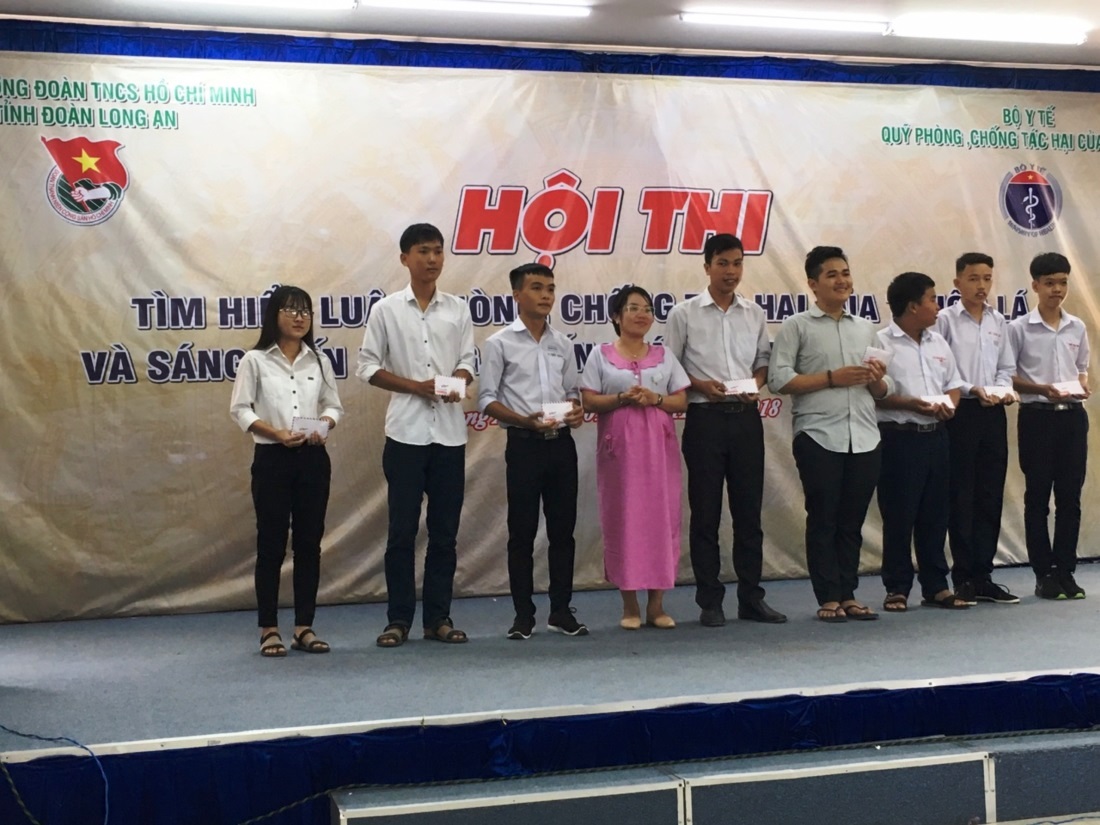 Đoàn viên trường DLA nhận giải thưởng khán giả thi tìm hiểu trực tuyến Luật phòng, chống tác hại của thuốc lá và sáng kiến phòng, chống tác hại thuốc lá trong đoàn viên thanh niên năm 2018