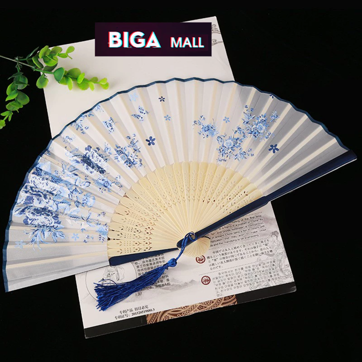 Quạt Cổ Trang Vải Lụa | Phụ Kiện Chụp Ảnh Áo Dài Độc Đáo 2
