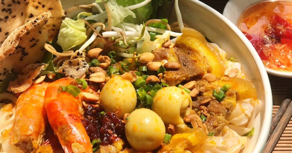 Mỳ Quảng tôm thịt/sườn trứng