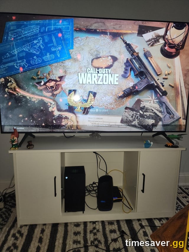 Call of Duty Warzone "Press to start" splash frozen on a PS5 — the controller works in the PlayStation menu but not on this screen