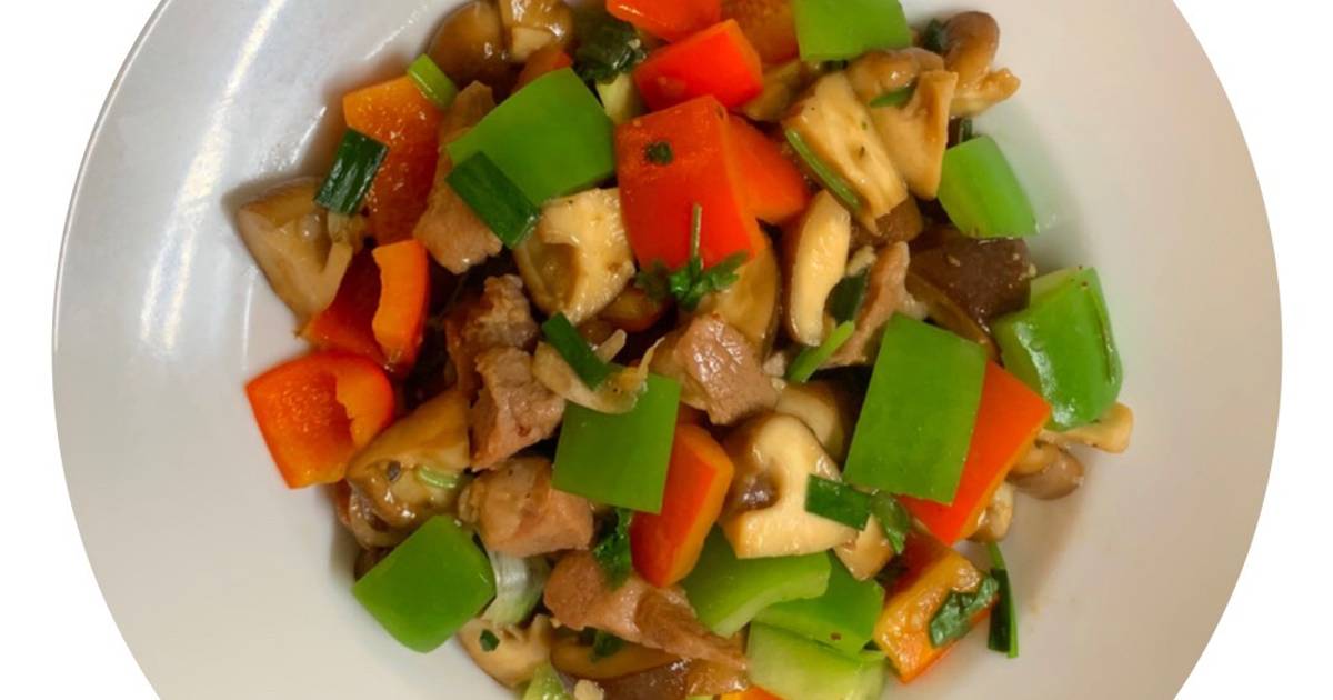 Thịt xào nấm ớt