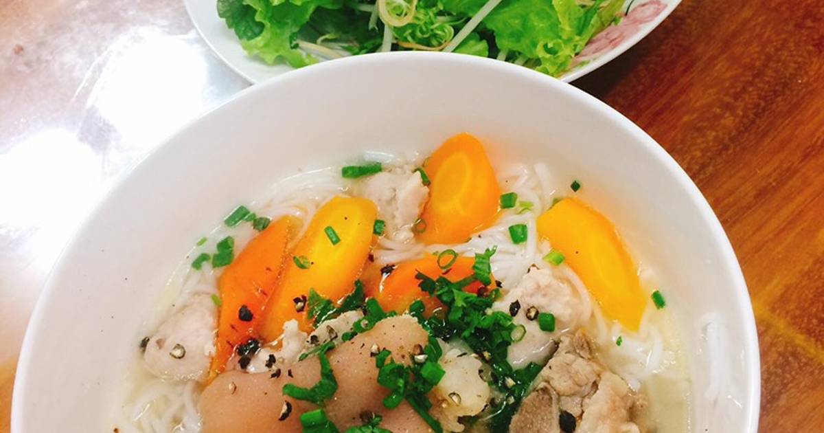 Bún mọc giò heo