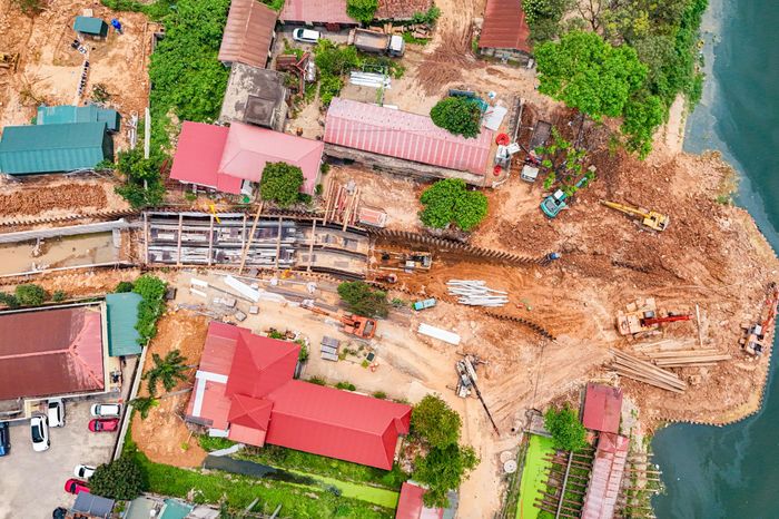 Hà Nội tăng tốc thi công kênh 920 tỷ đồng dẫn nước 'hồi sinh' sông Tô Lịch - Báo VTC News