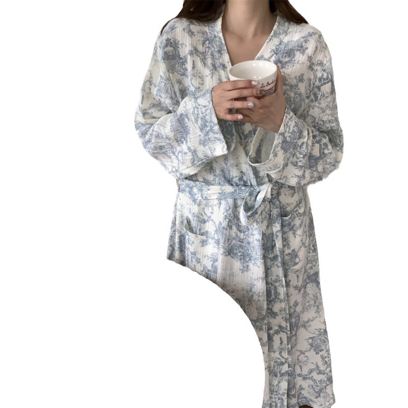 Coral fleece bathrobe for women