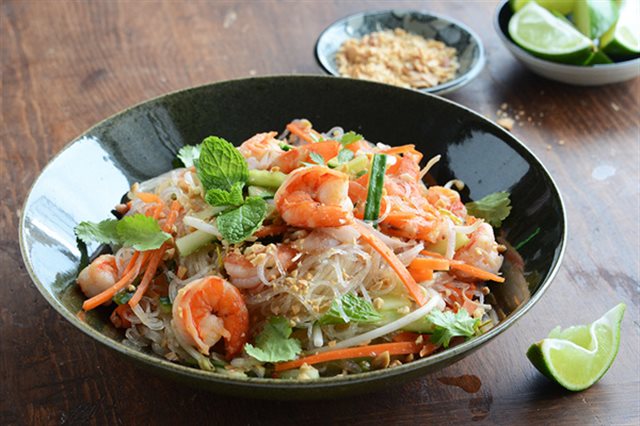 Miến Trộn Tôm Chua Ngọt Hấp Dẫn