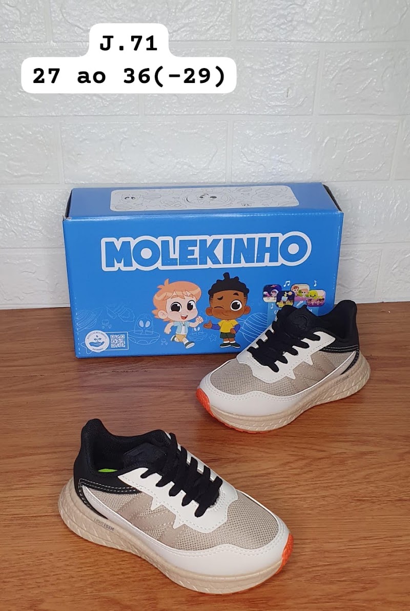 Zapatilla deportiva infantil con cordones · foto 2