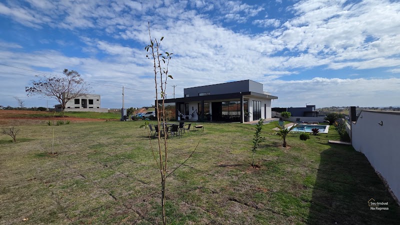 Foto 2 de Casa com 2 lotes 900m² à venda no Riviera de Santa Cristina XIII