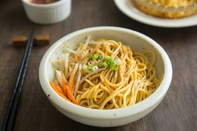Mì Trộn Nước Tương