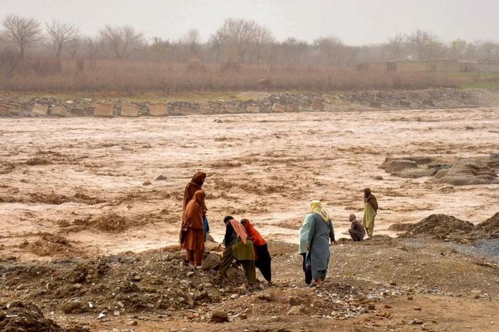 77 người thiệt mạng, 137 người bị thương do thảm họa lũ quét tại Afghanistan - Báo Nhân Dân