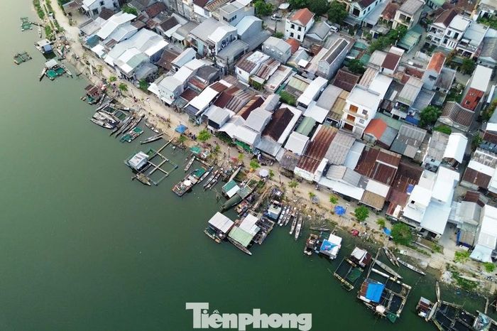 Nhếch nhác 'xóm vạn đò' mới giữa nội đô Huế - Báo Tiền Phong