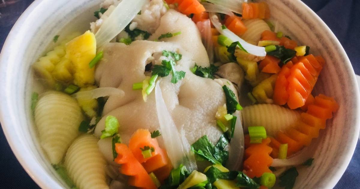 Nui móng giò heo Nhật