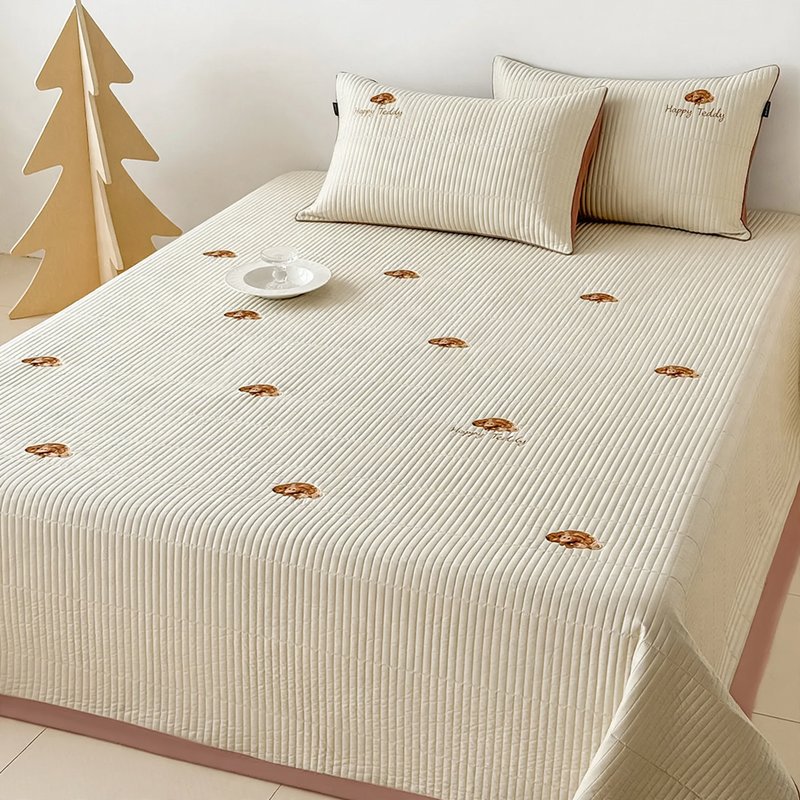 Cotton quilted bedspread with cartoon design