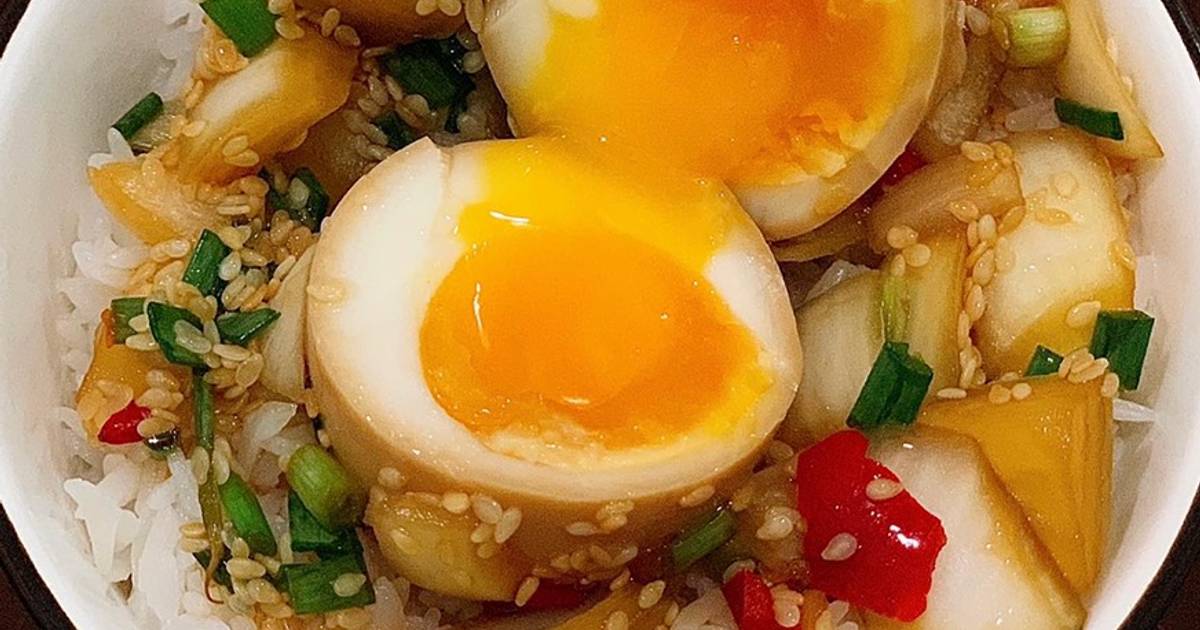 Trứng ngâm tương (Mayak eggs)