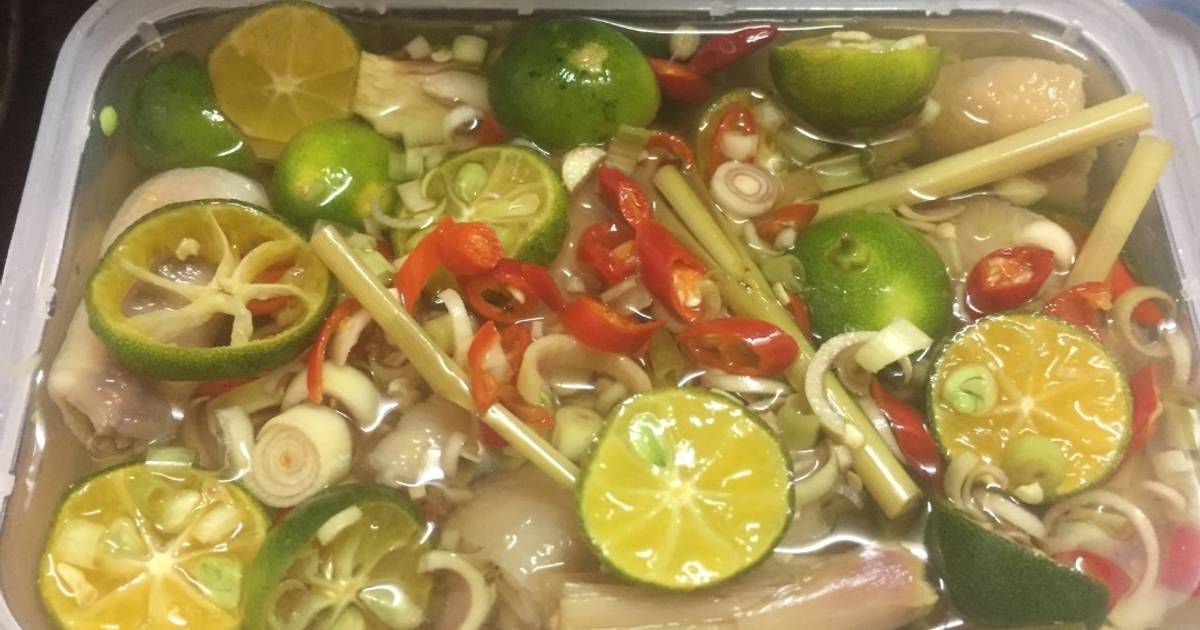 Chân gà ngâm xả ớt